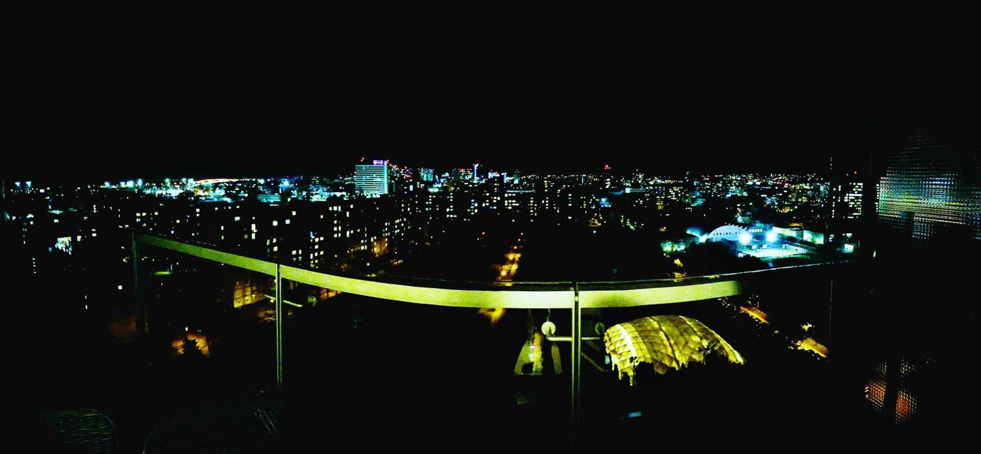 Sunny With Amazing Terrace On The 13th Floor Near Center Apartmán
